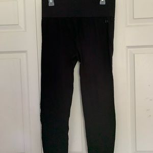 compression fabletics leggings